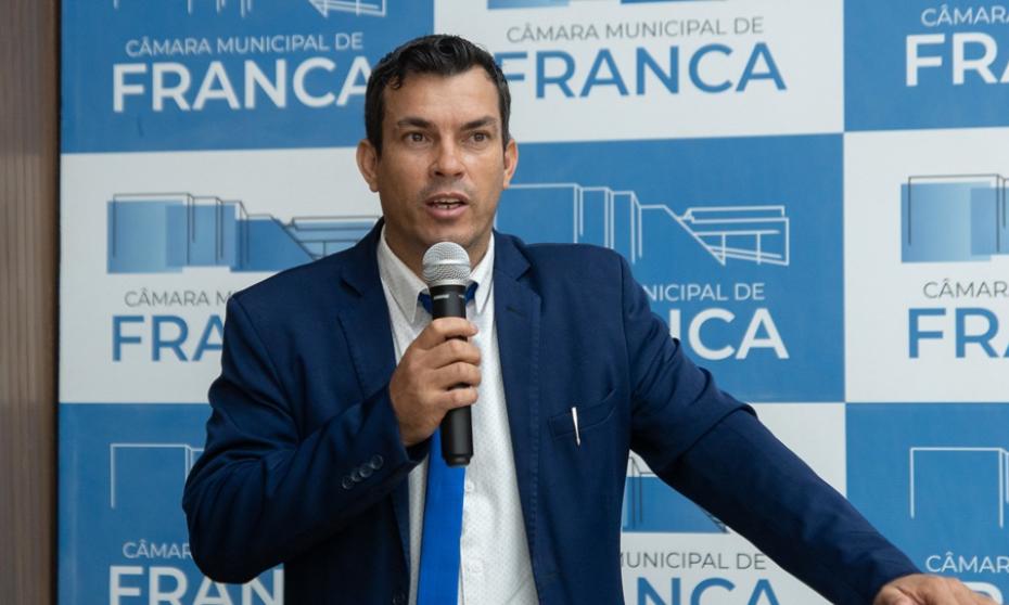 Patriota destaca papel de jovens na política e investimentos de R$ 620 mil em saúde