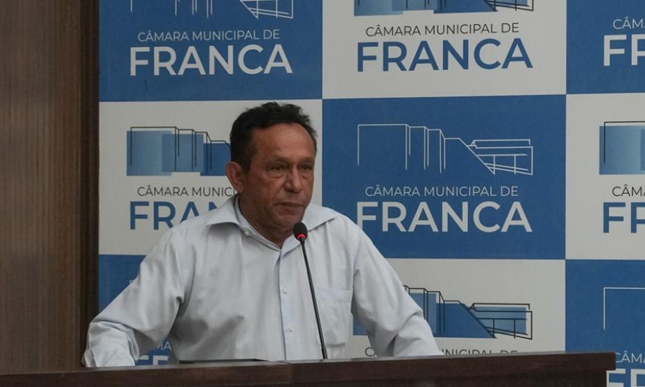 Zezinho Cabeleireiro pede prorrogação de prazo e ampliação de benefícios do IPTU e cobra celeridade em obras