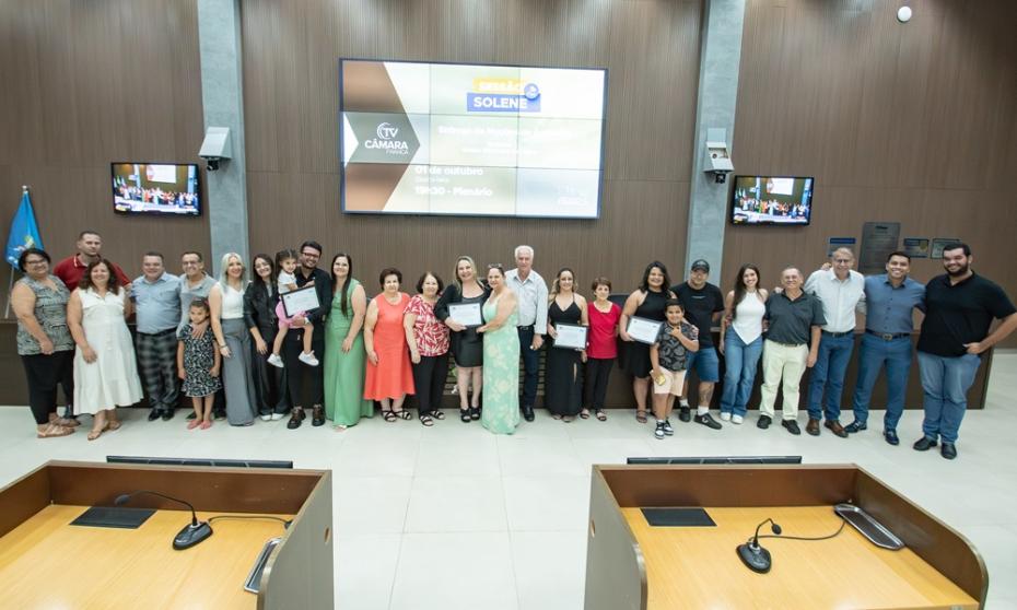Foto dos participantes da Sessão Solene