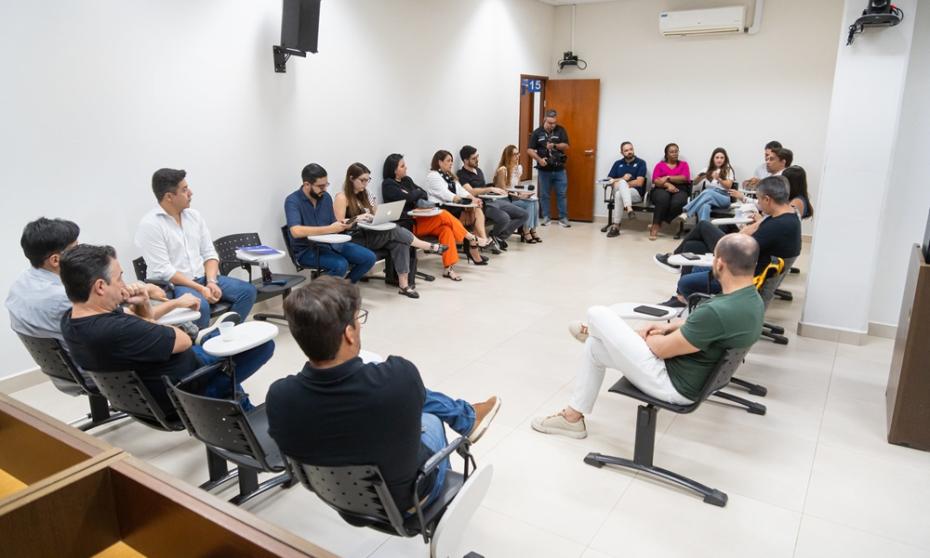 Participantes da reunião de lançamento do programa Futura Franca