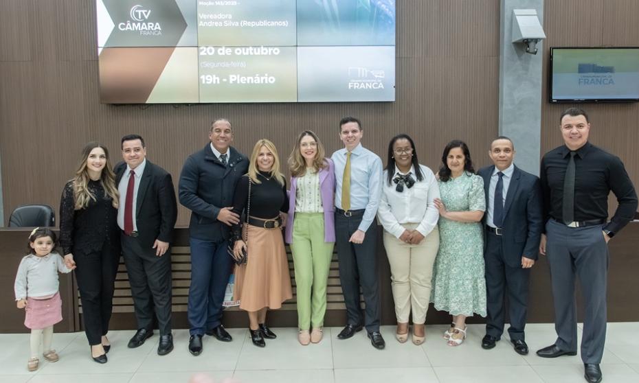 Câmara de Franca homenageia Obreiros da Igreja Universal por dedicação e serviço à comunidade Câmara de Franca homenageia Obreiros da Igreja Universal por dedicação e serviço à comunidade