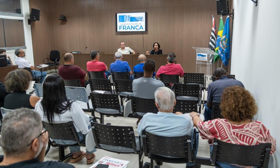 Deputada Márcia Lia visita Câmara de Franca e presta contas de recursos destinados à região