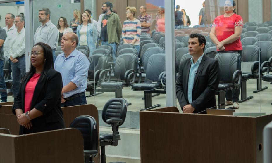 Leandro O Patriota critica decreto federal sobre educação especial durante uso da tribuna