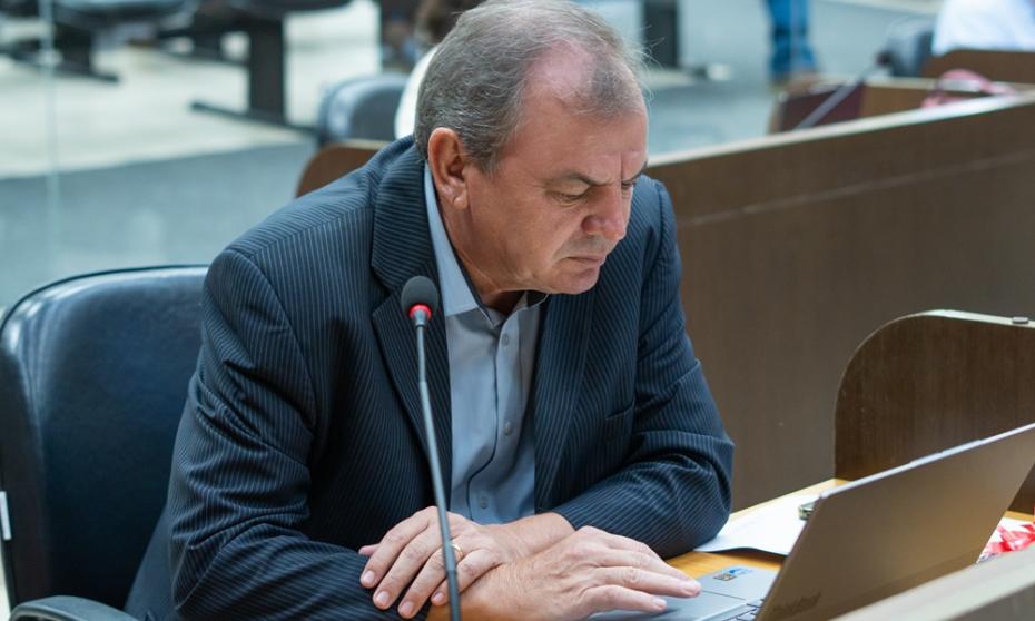 Projeto homenageia Comendador Nelson Martiniano com denominação de próprio municipal