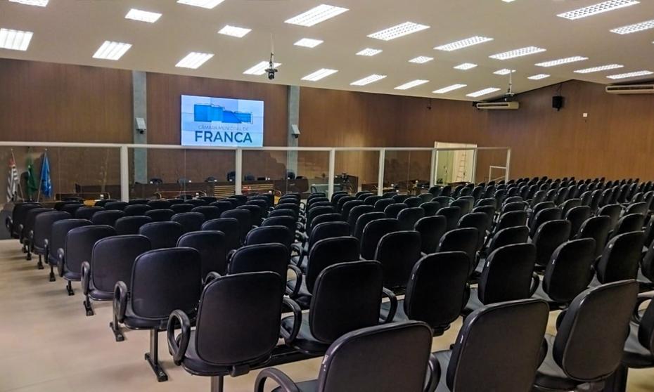 Câmara vota projetos que fortalecem saúde, educação e inclusão social na 2ª Sessão Extraordinária