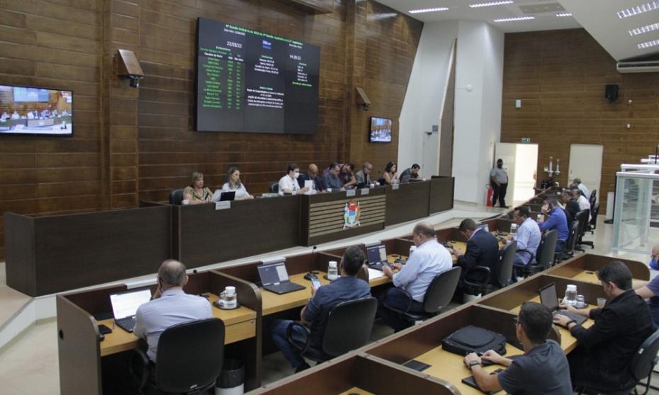 Projeto ‘Consciência Política’ e adicional para servidores do Legislativo são aprovados na Câmara