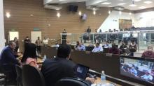 Vereadores durante sessão extraordinária no Plenário da Câmara Municipal de Franca nesta terça-feira, 31 Vereadores durante sessão extraordinária no Plenário da Câmara Municipal de Franca nesta terça-feira, 31